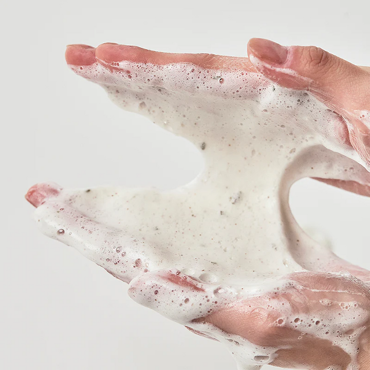 HeartLeaf Quercetional Pore Deep Cleansing Foam - Image 3